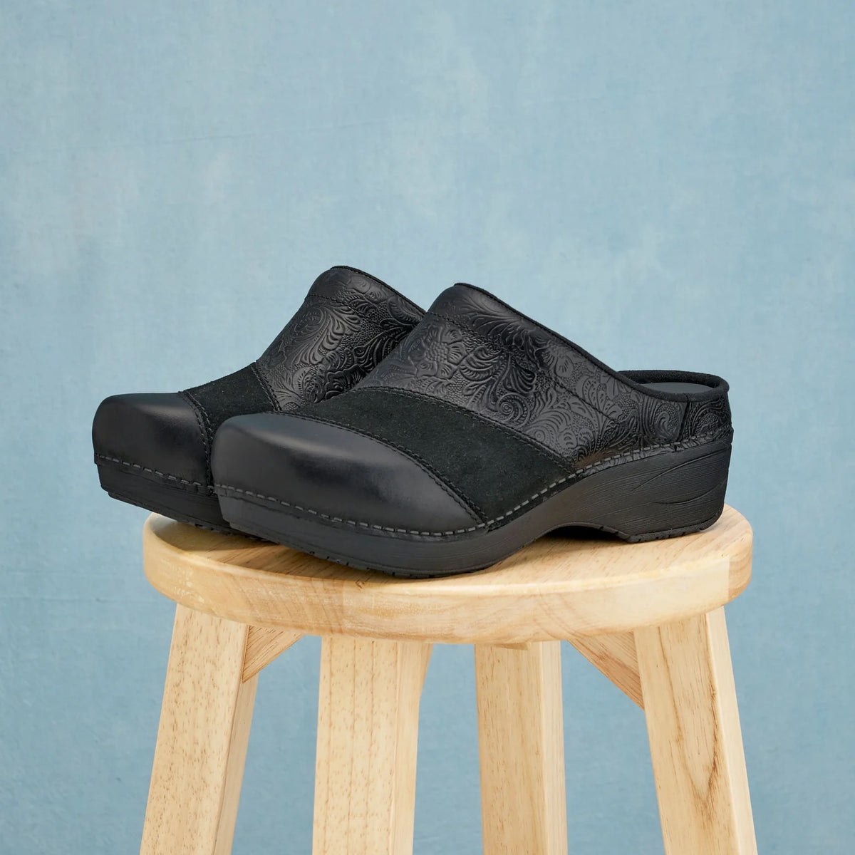 Zinnia Clog (Black Multi)