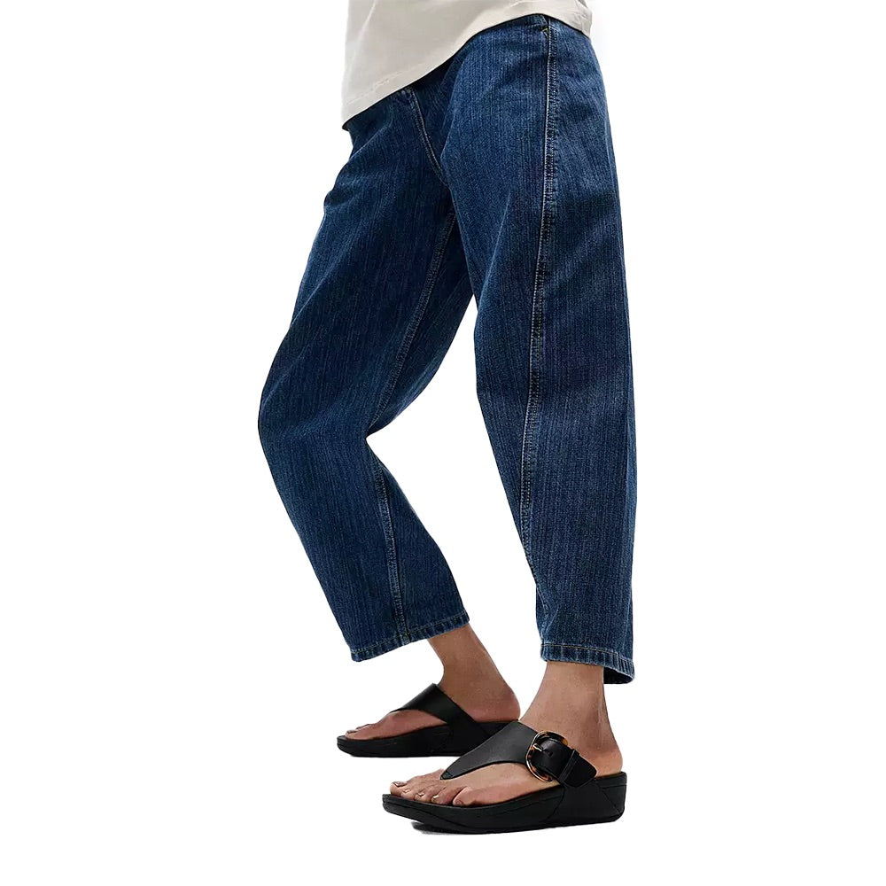 Lulu Resin Buckle Toe-Post (All Black) when worn