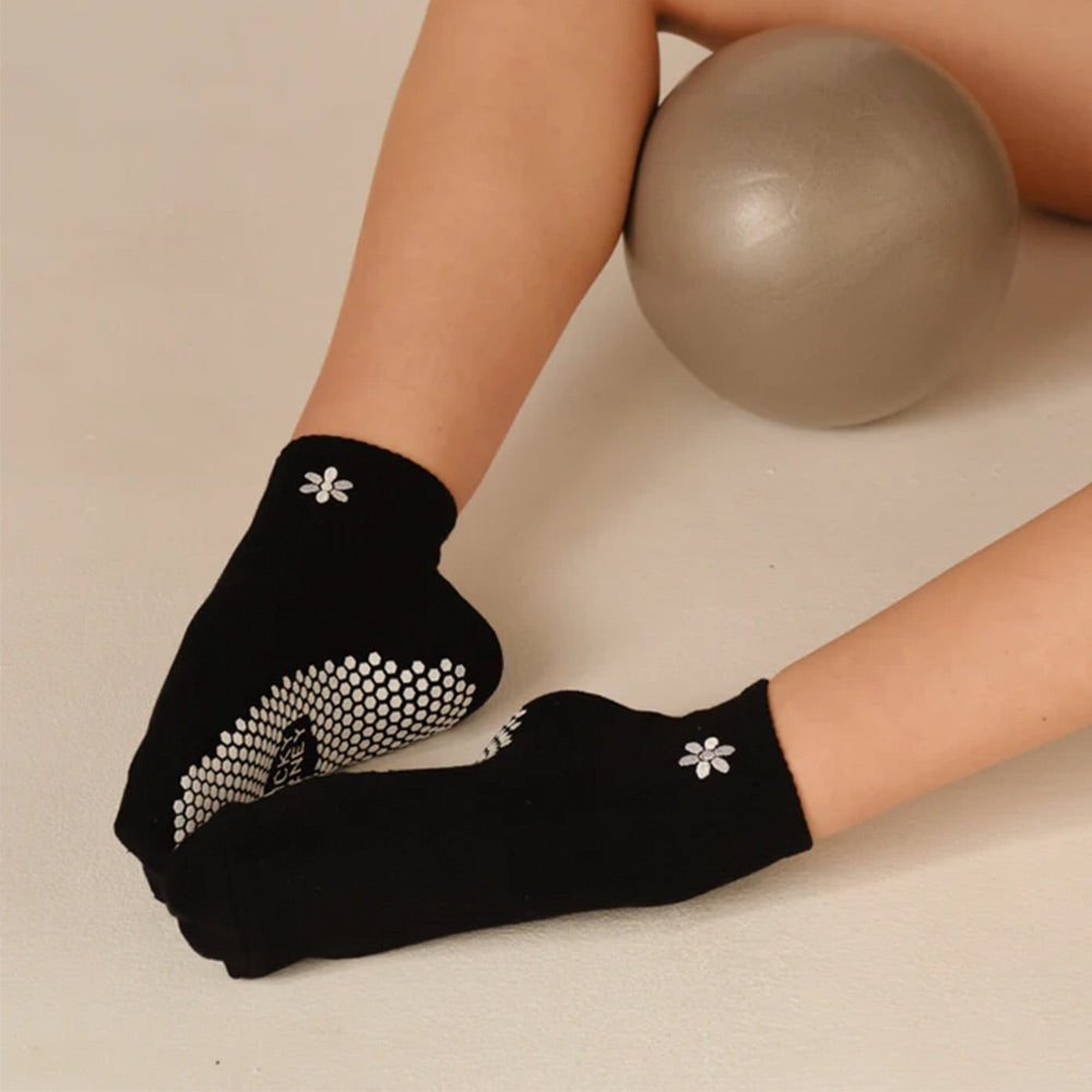 The Harlow Grip Sock (Daisy Black)-2