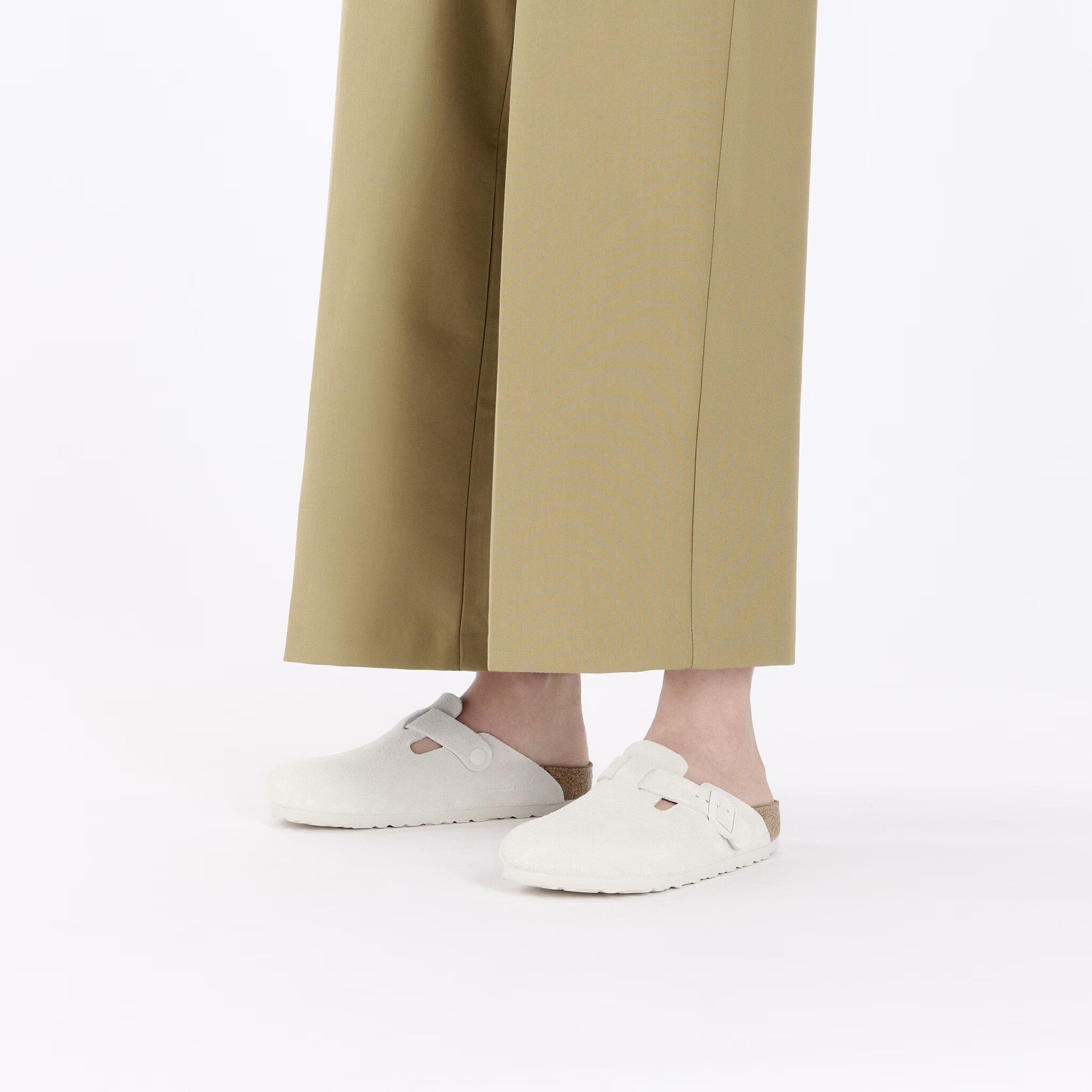 BIRKENSTOCK / Boston スエードレザー アンティーク ホワイト Boston Soft Footbed Suede Leather Antique White | BIRKENSTOCK