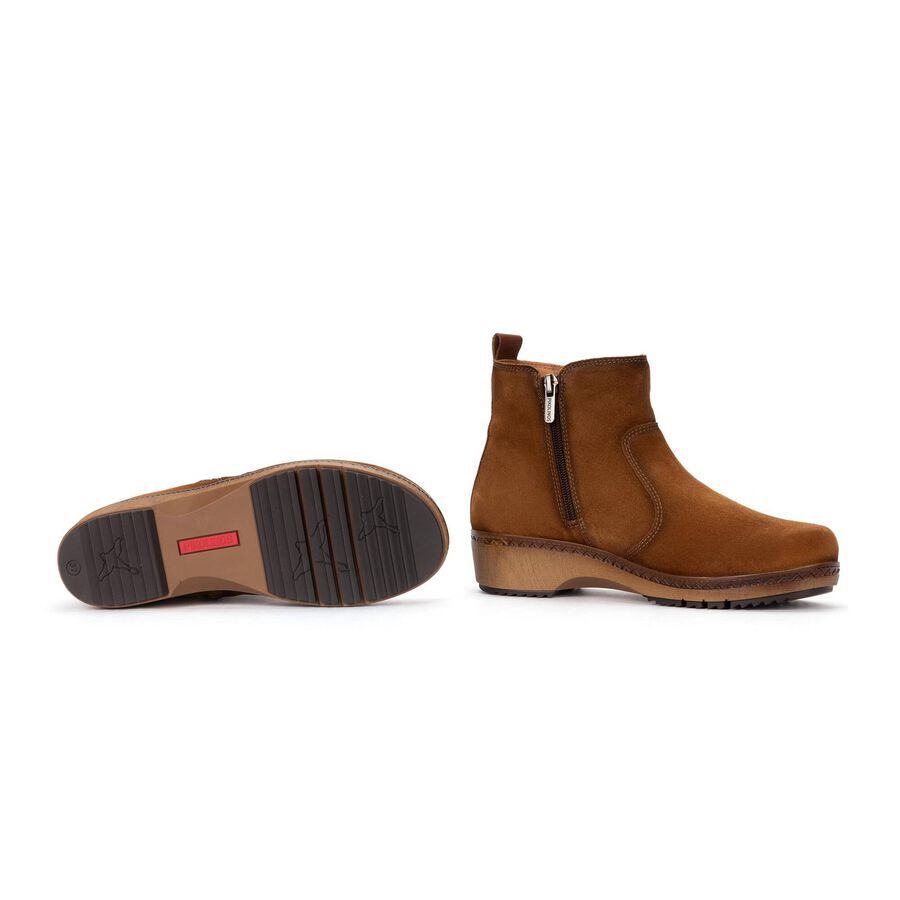 Women's Granada W0W-8988 (Brandy) sole