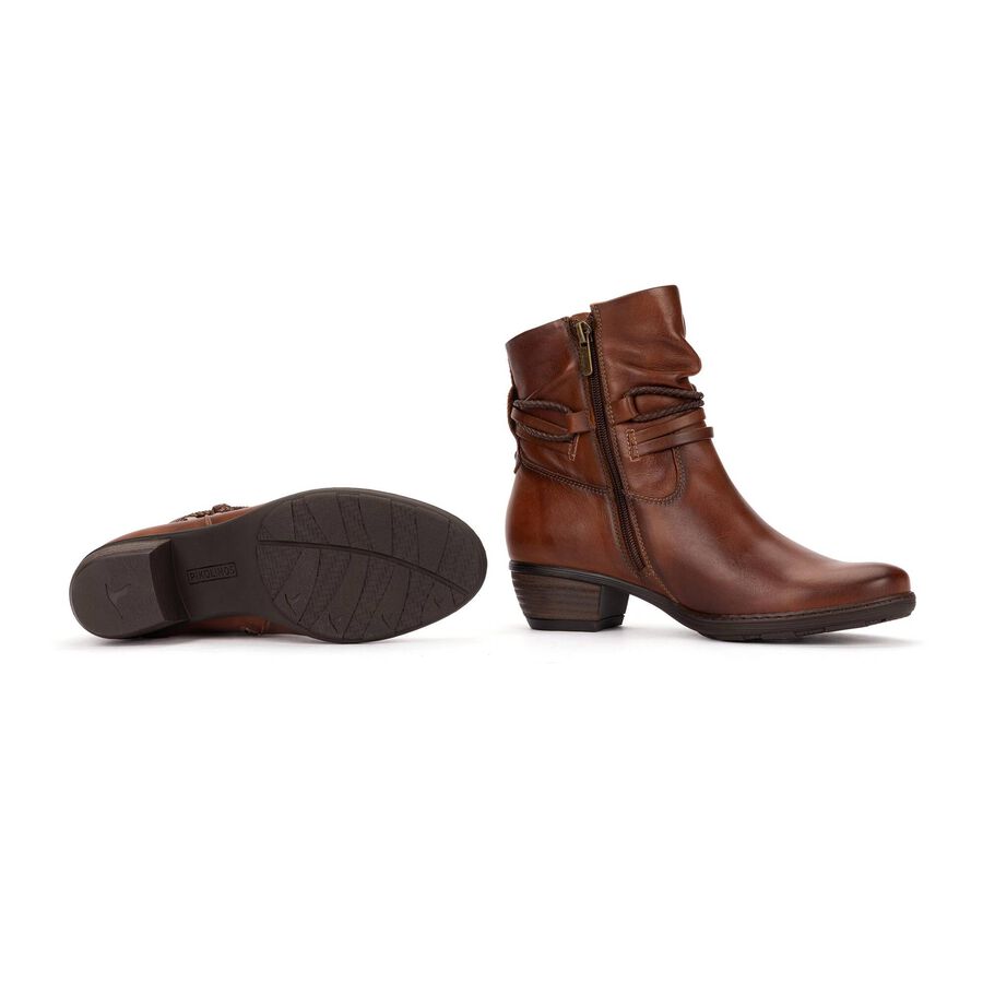 Women's Utiel W7P-8500 (Cuero) sole