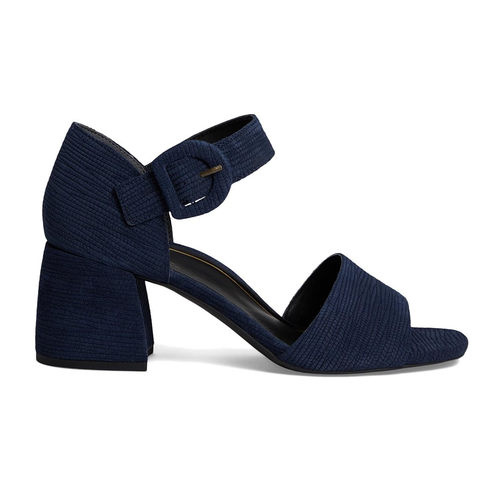 Chardonnay (Navy Blazer) side