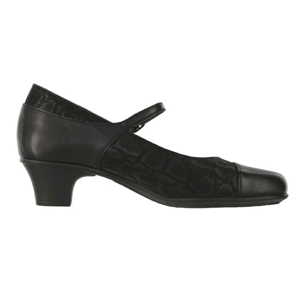 Isabel BlackSnake closed shoe