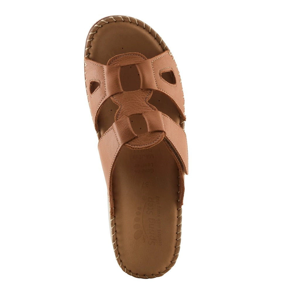 Montera (Camel) top