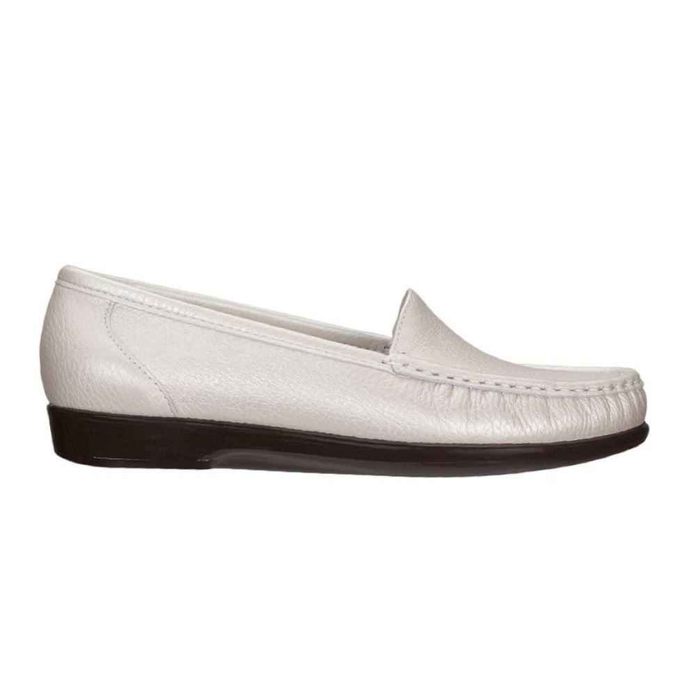 SAS Simplify moccasin loafer with timeless style in Pearl Bone