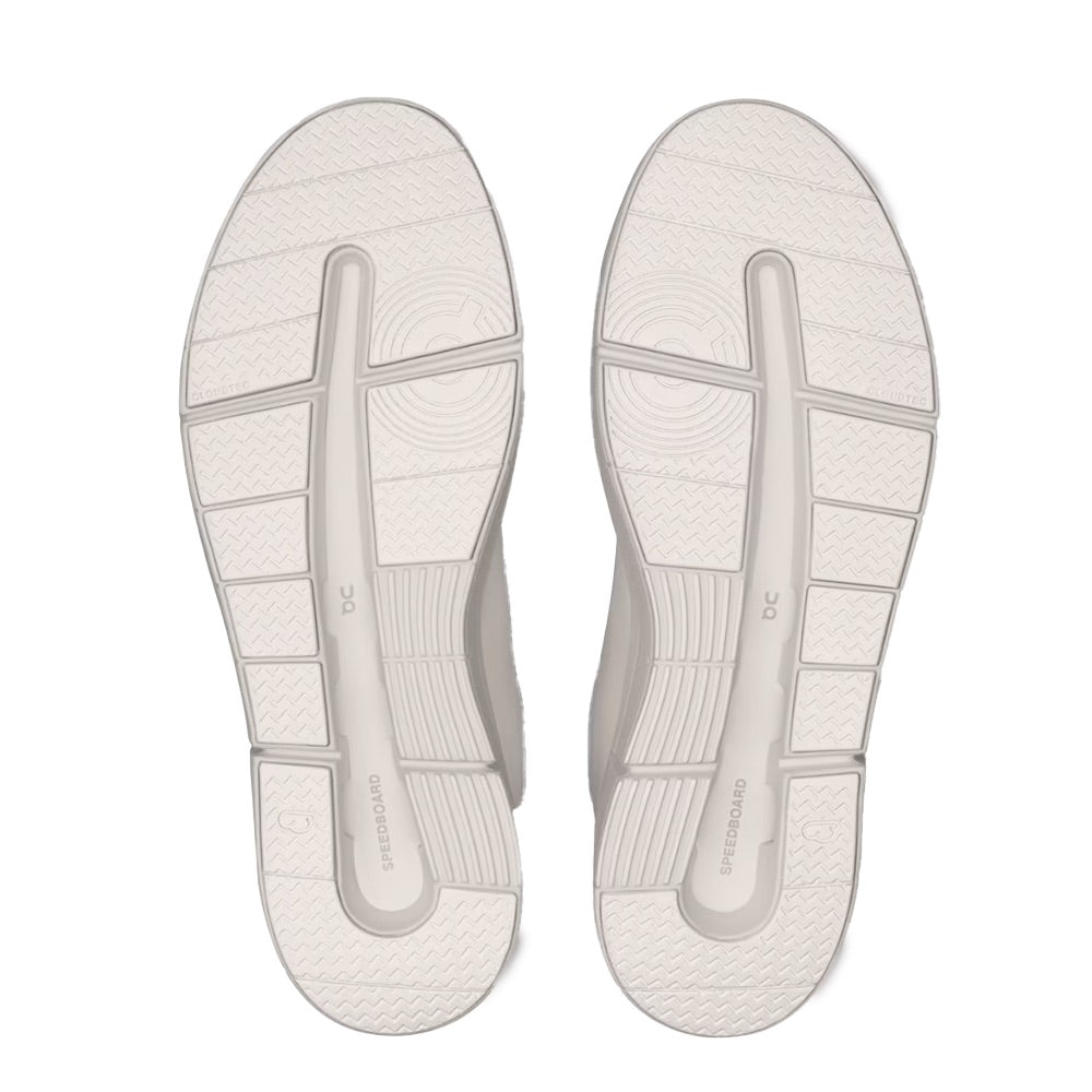 Roger Advantage (All White) sole