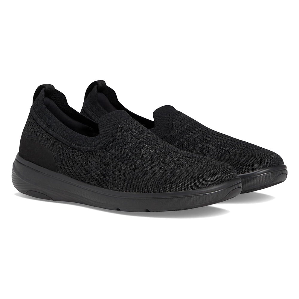 Super-Q Knit Slip On (All Black) pair