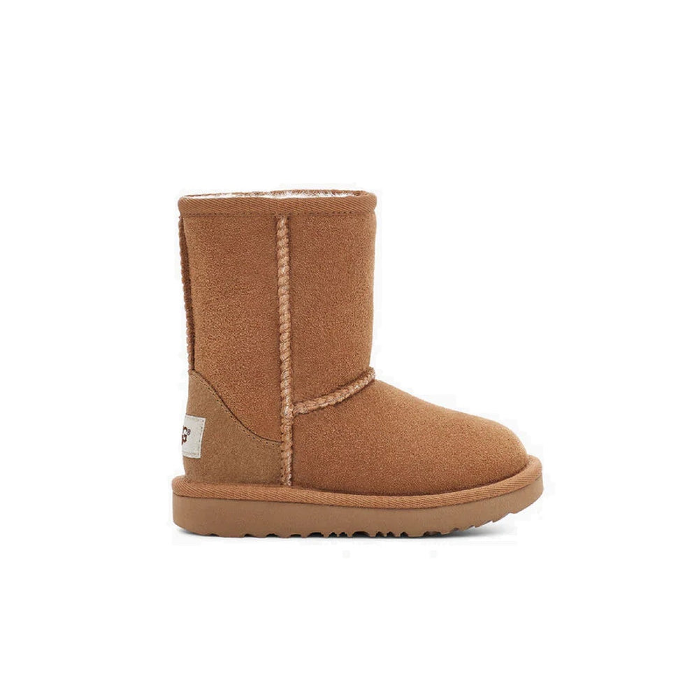Classic Ugg boot for toddlers in chestnut.